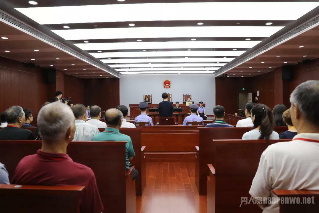 上海杀妻藏尸案审判