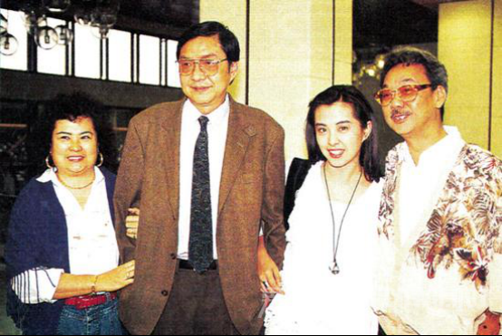 王祖贤全家照