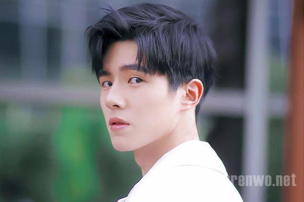 刘昊然图片