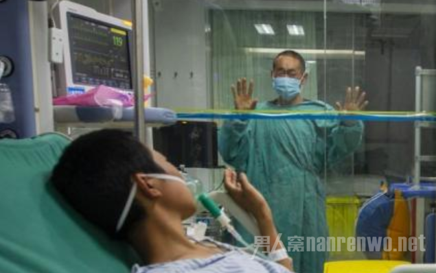 中毒少年的父亲