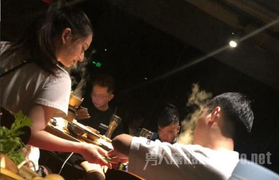 陈雅婷王思聪吃火锅