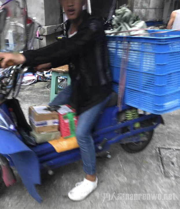 快递取件强暴客户