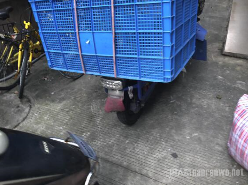 快递取件强暴客户