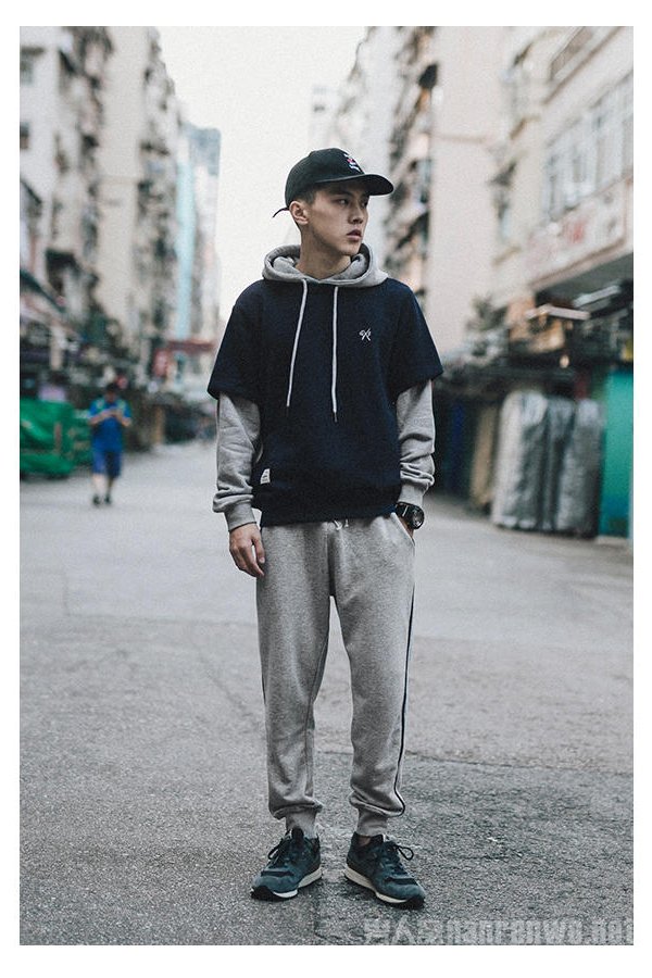 运动针织套装LOOK