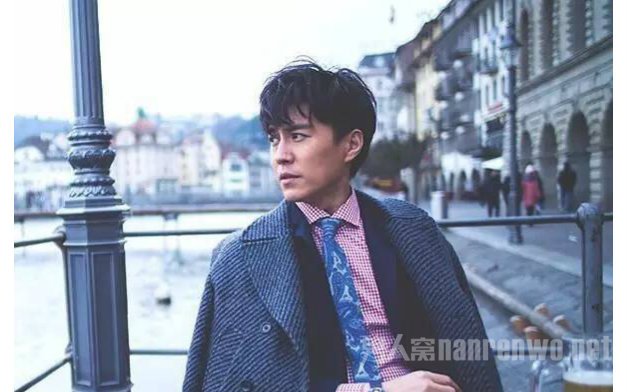 靳东回应