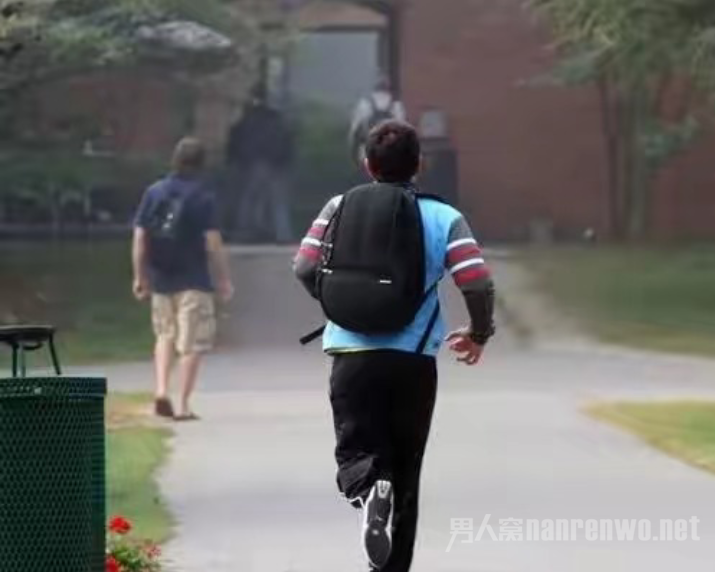 中国留学生迟到
