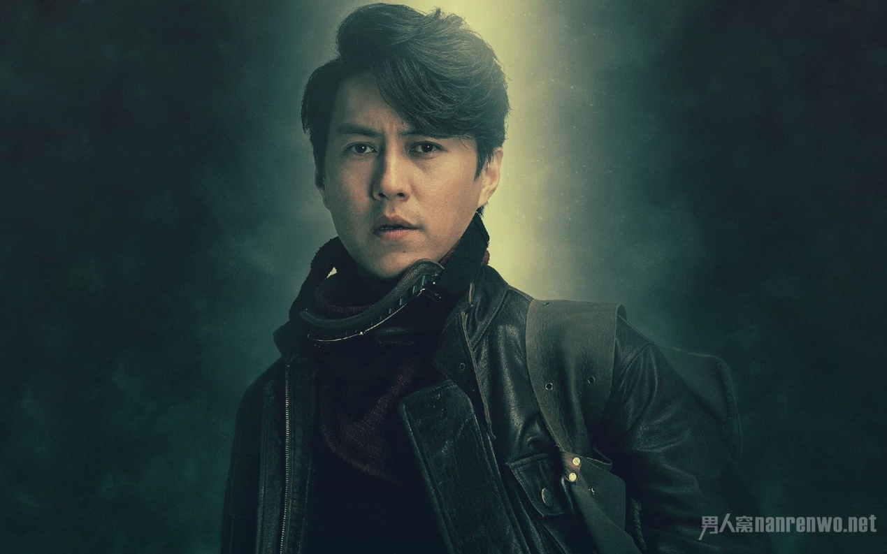 靳东