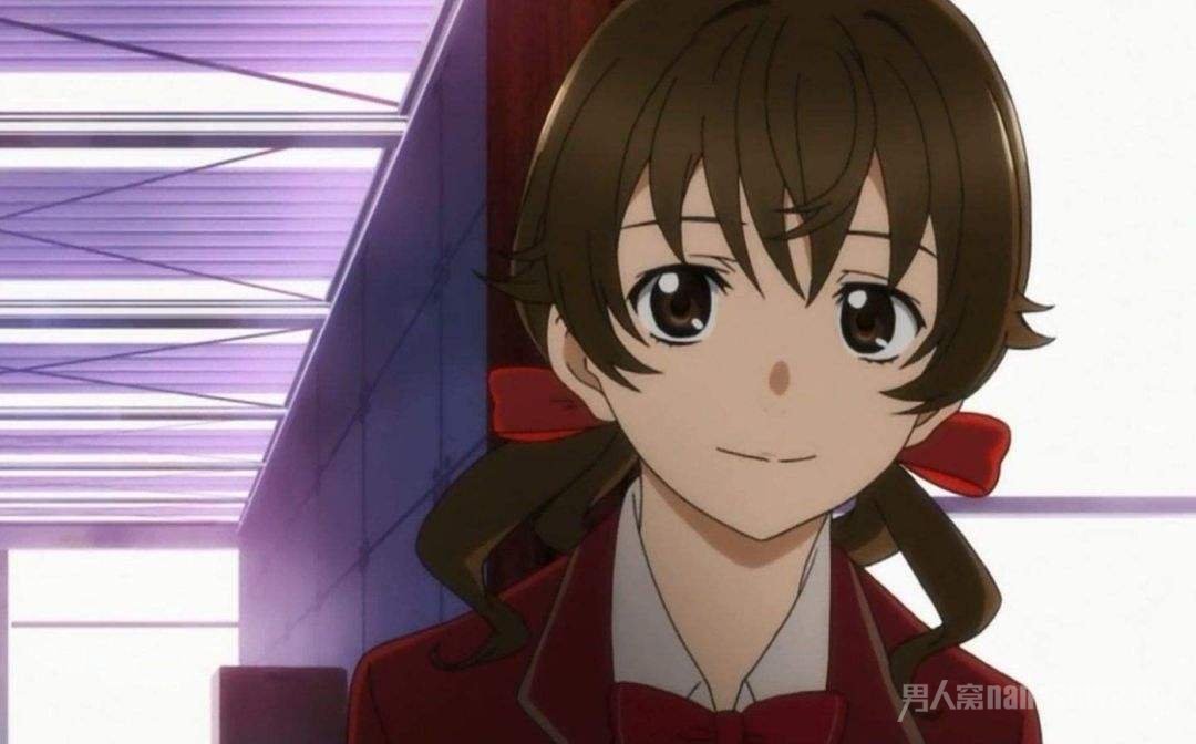 黰