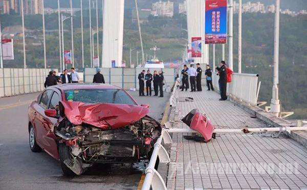 庆万州公交车事件