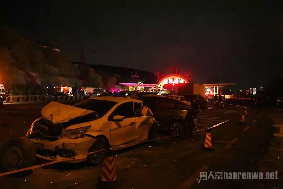 兰州交通事故 15人死亡44人受伤