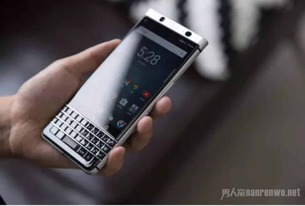 黑莓KEY3