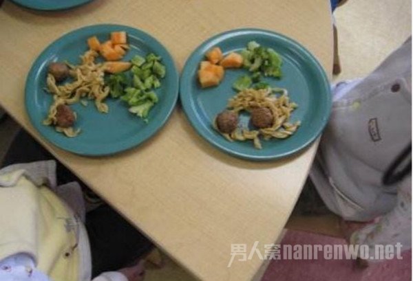 克扣食物