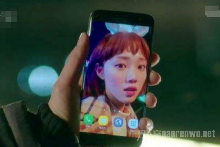 把女生照片设成屏保