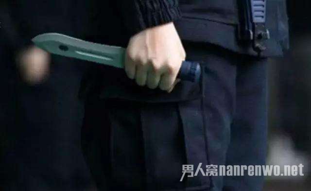 �ڻ�ĸ�׻���3��