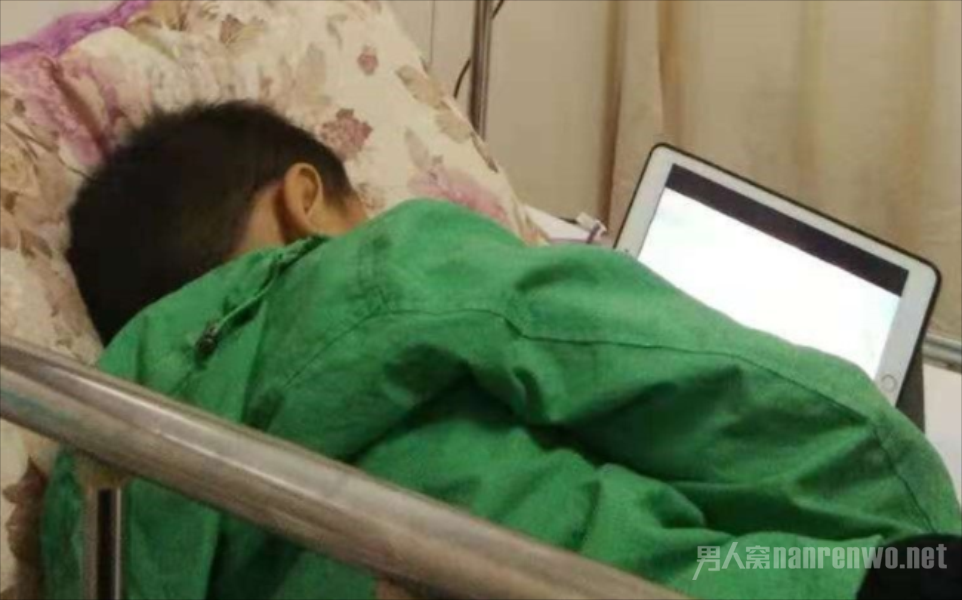 8岁男孩患白血病