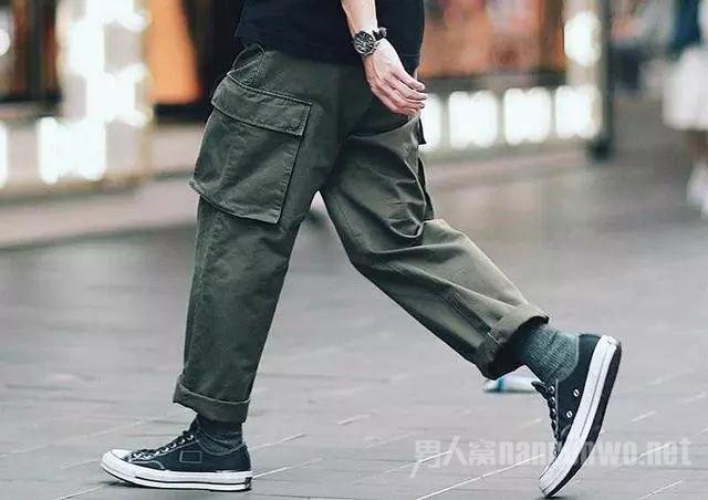 男士工装裤搭配