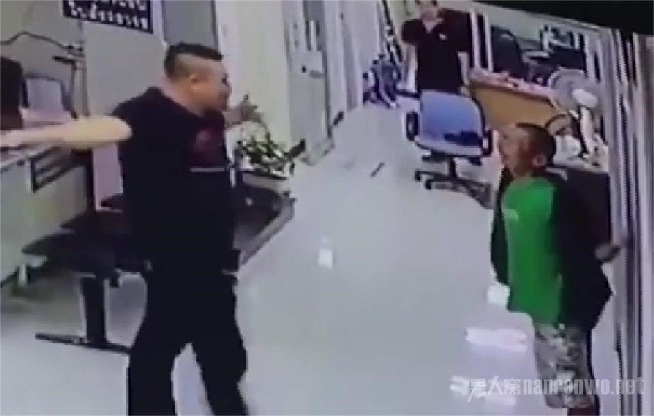 上前拥抱