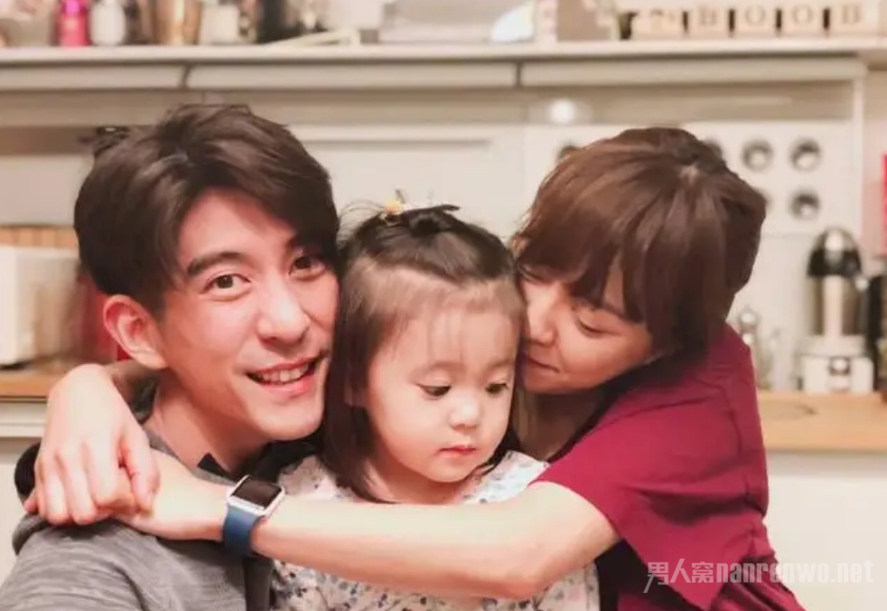 陈意涵的肚子在哪里