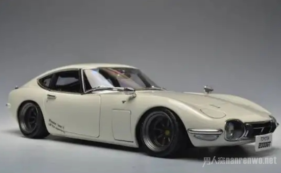 小栗旬――丰田2000GT