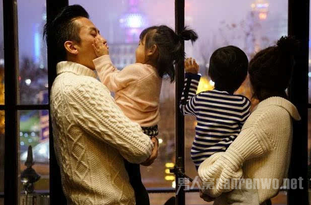 邓超一家的幸福照片