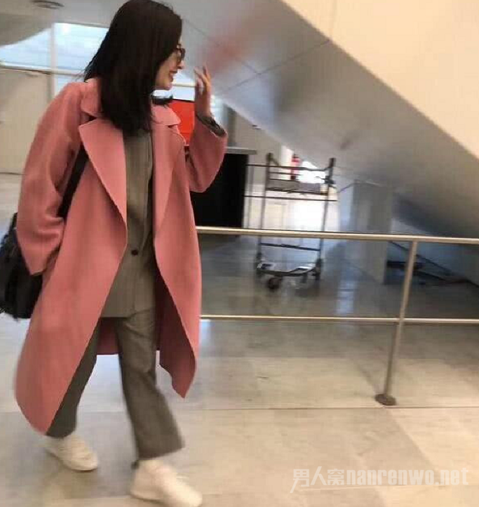 江疏影：喵喵喵？我的腿怎么了？