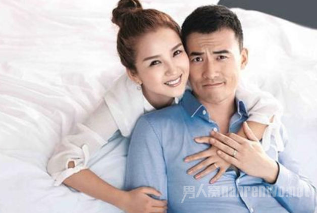 何洁何志明