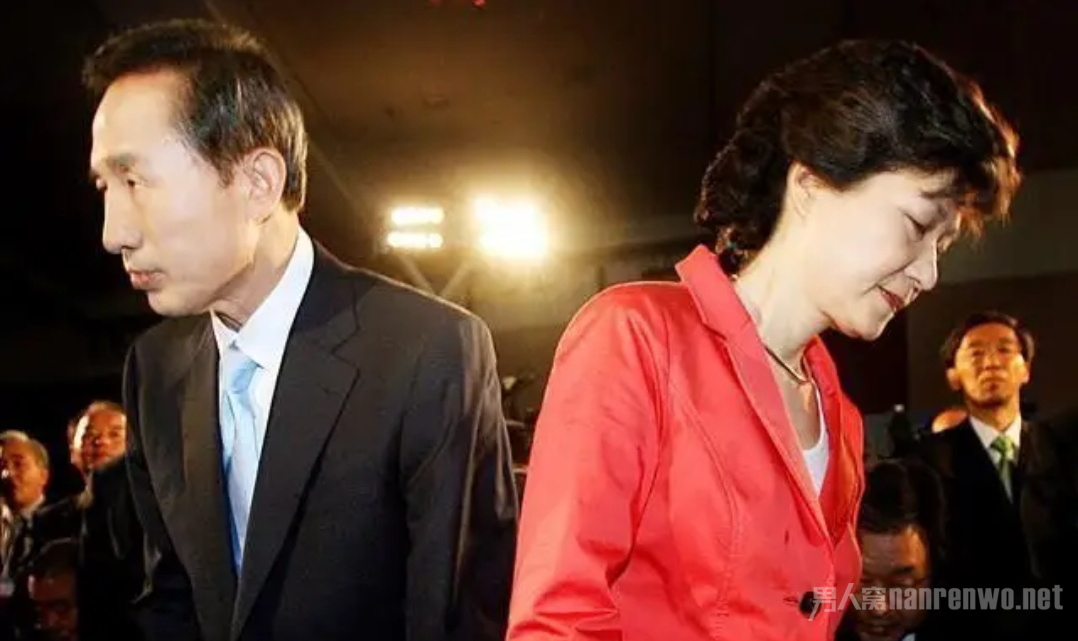 朴槿惠李明博