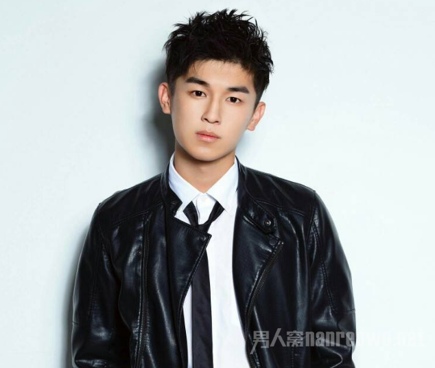 杨旭文