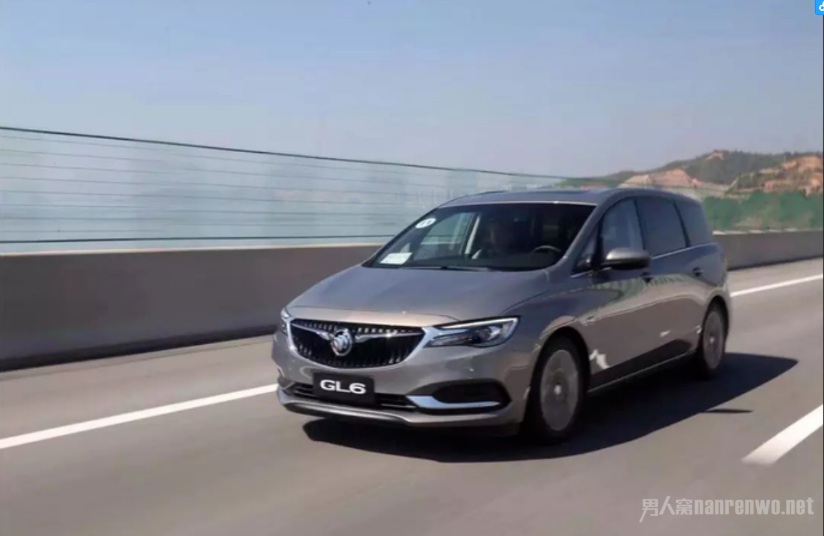 大空间的家用MPV