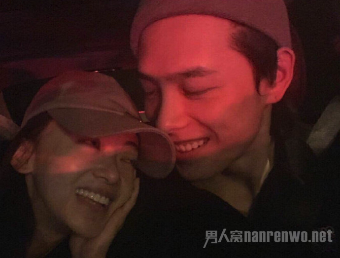 吴谨言洪尧亲密照