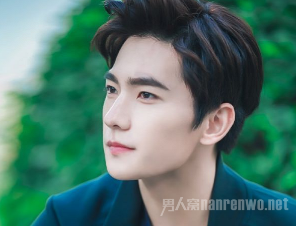 杨洋声援周美毅