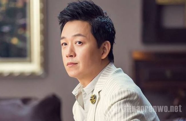 潘粤明怒斥韩国球员