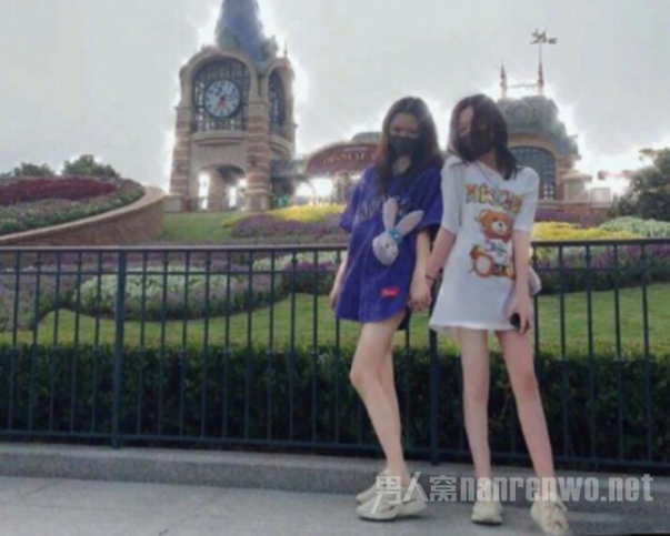 与闺蜜合影