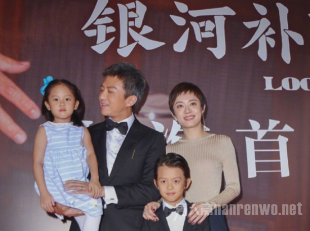 亮相首映现场