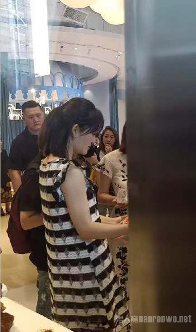 谢娜和张杰保镖