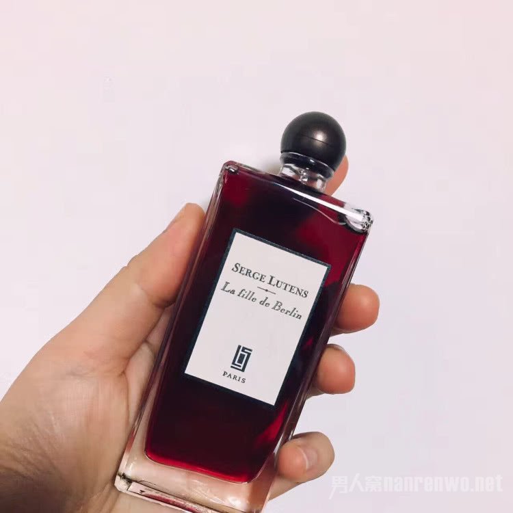 商务男士的香水
