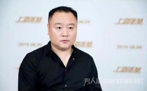向佐质疑滕华涛不配当导演