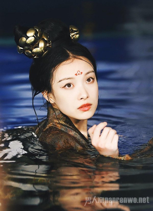 倪妮感谢张艺谋