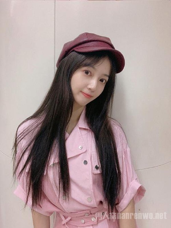 鹿依否认与吴亦凡交往