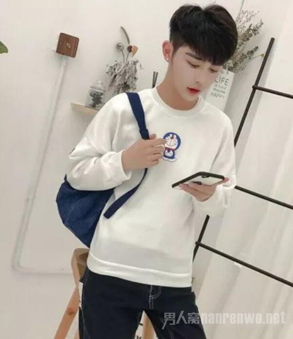 两边铲短发发型
