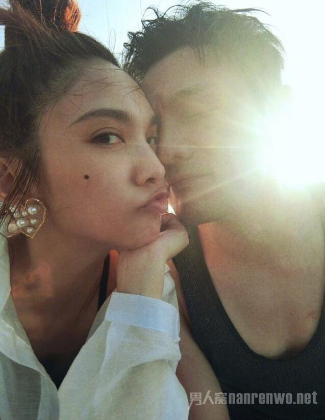 李荣浩向杨丞琳求婚
