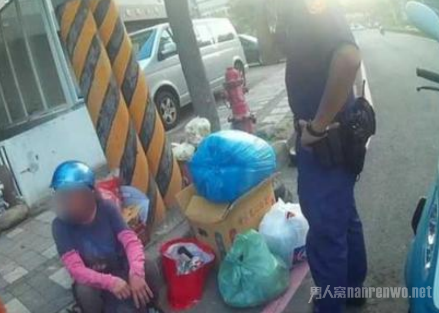 母亲过世20年后突现身