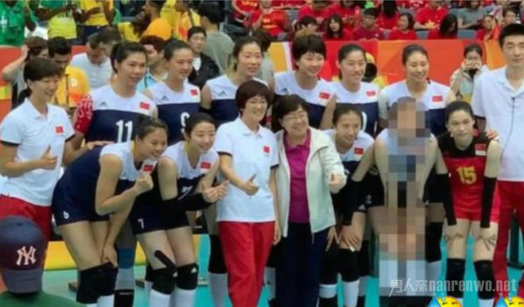 女排惠若琪全身打满马赛克