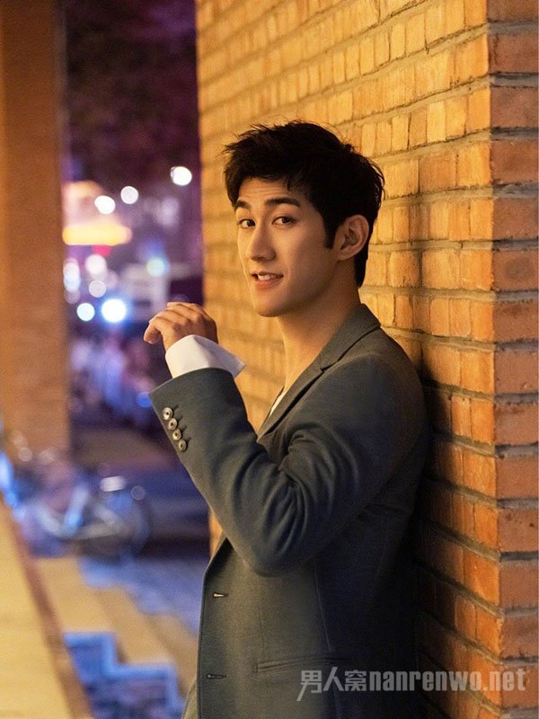 ����͢����