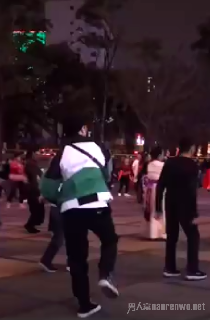 张艺兴