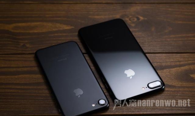 2.iPhone 8 Plus䷢ӵµĩƣ