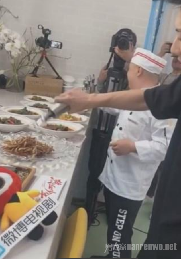 黄子韬男人做饭就是得狂