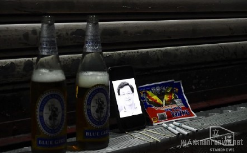 香港议员何君尧回应遭人开香槟庆祝其落选