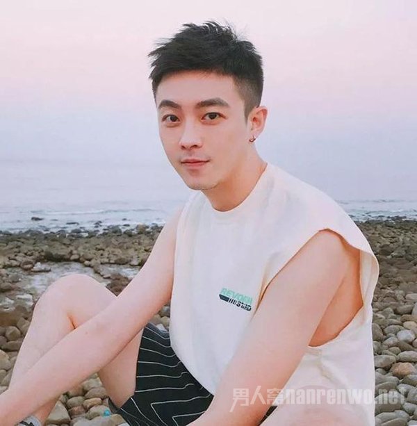 1露额发型