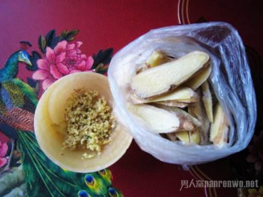 食盐水可以杀死生姜上依附的细菌